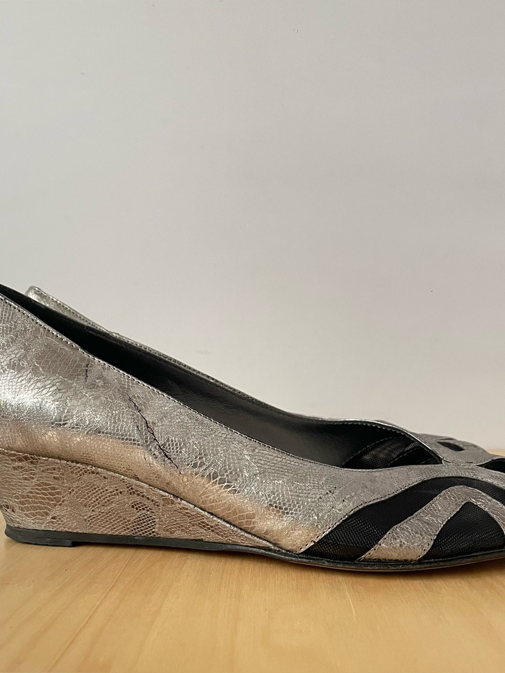 Roberto Capucci silver and black peep-toe heels | US 10